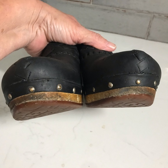 UGG Vivica black leather braided clogs - Picture 13 of 16